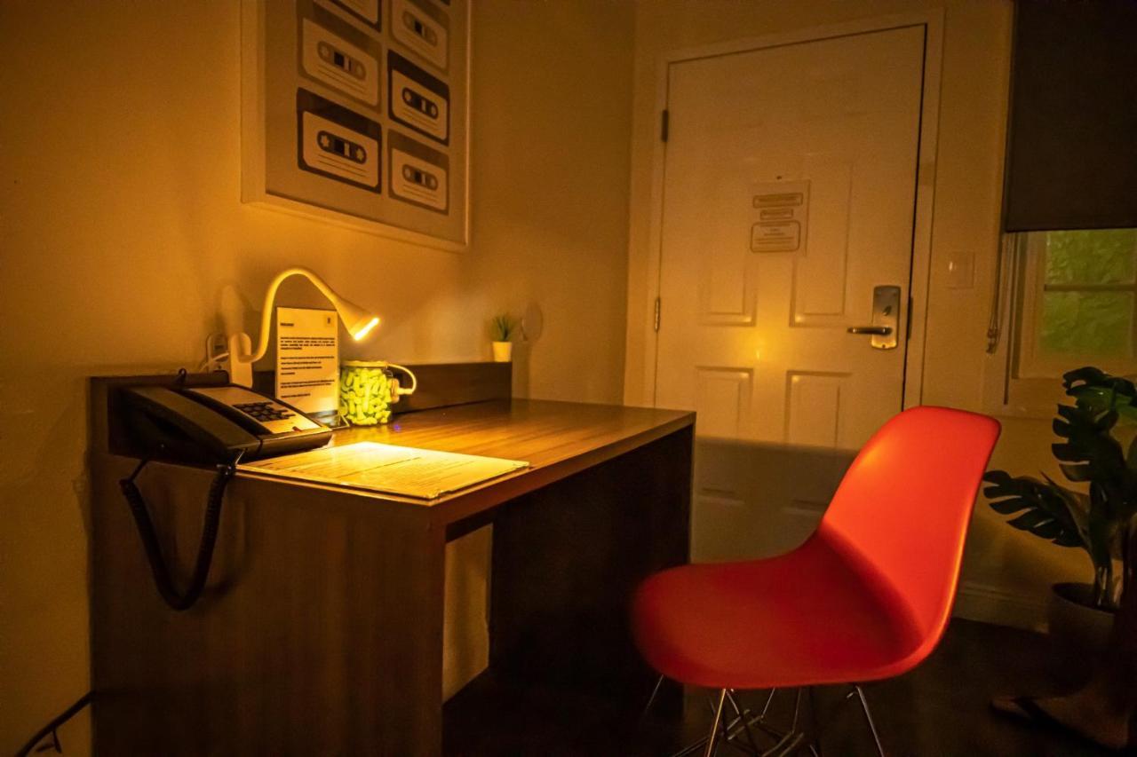 Bposhtels Anaheim Hostel ภายนอก รูปภาพ