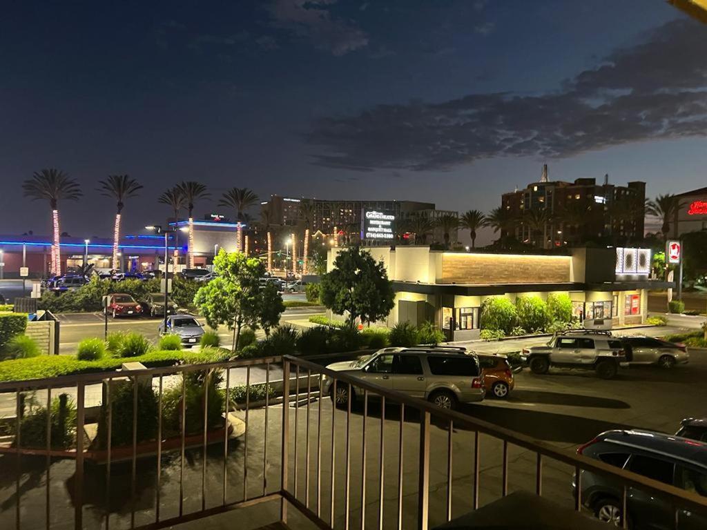 Bposhtels Anaheim Hostel ภายนอก รูปภาพ