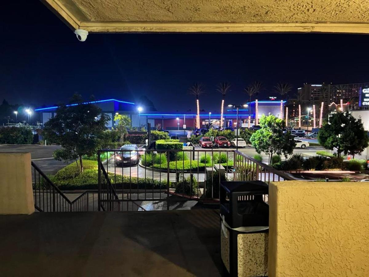 Bposhtels Anaheim Hostel ภายนอก รูปภาพ