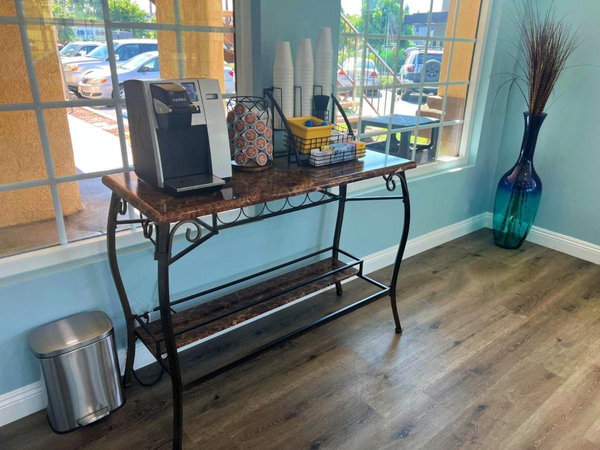 Bposhtels Anaheim Hostel ภายนอก รูปภาพ